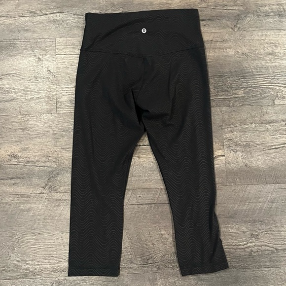 Lululemon Align High-Rise Crop 21" in Aqueous Emboss Black - Picture 5 of 10
